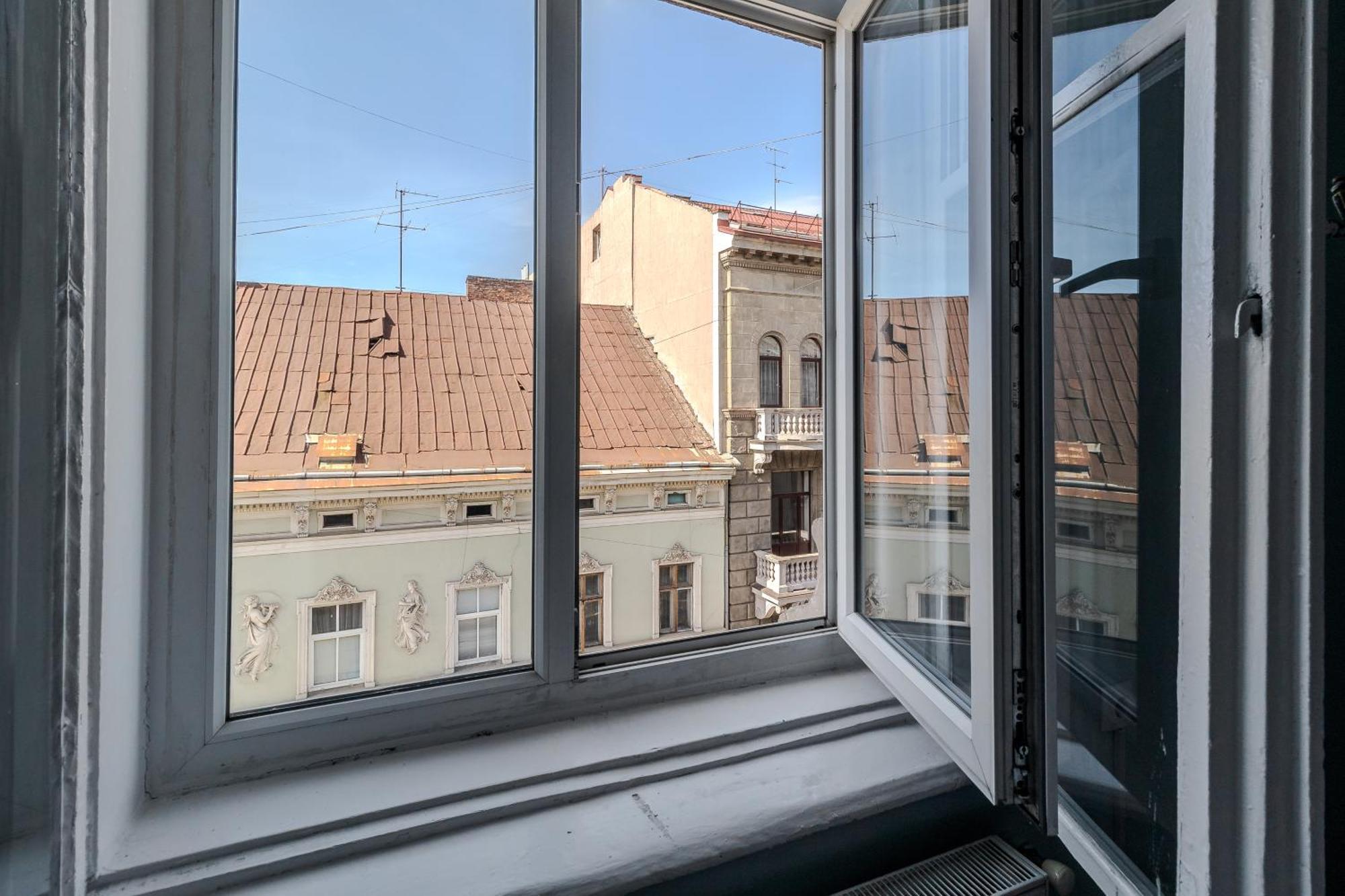 Апартаменти На Коперника Lviv Exterior photo